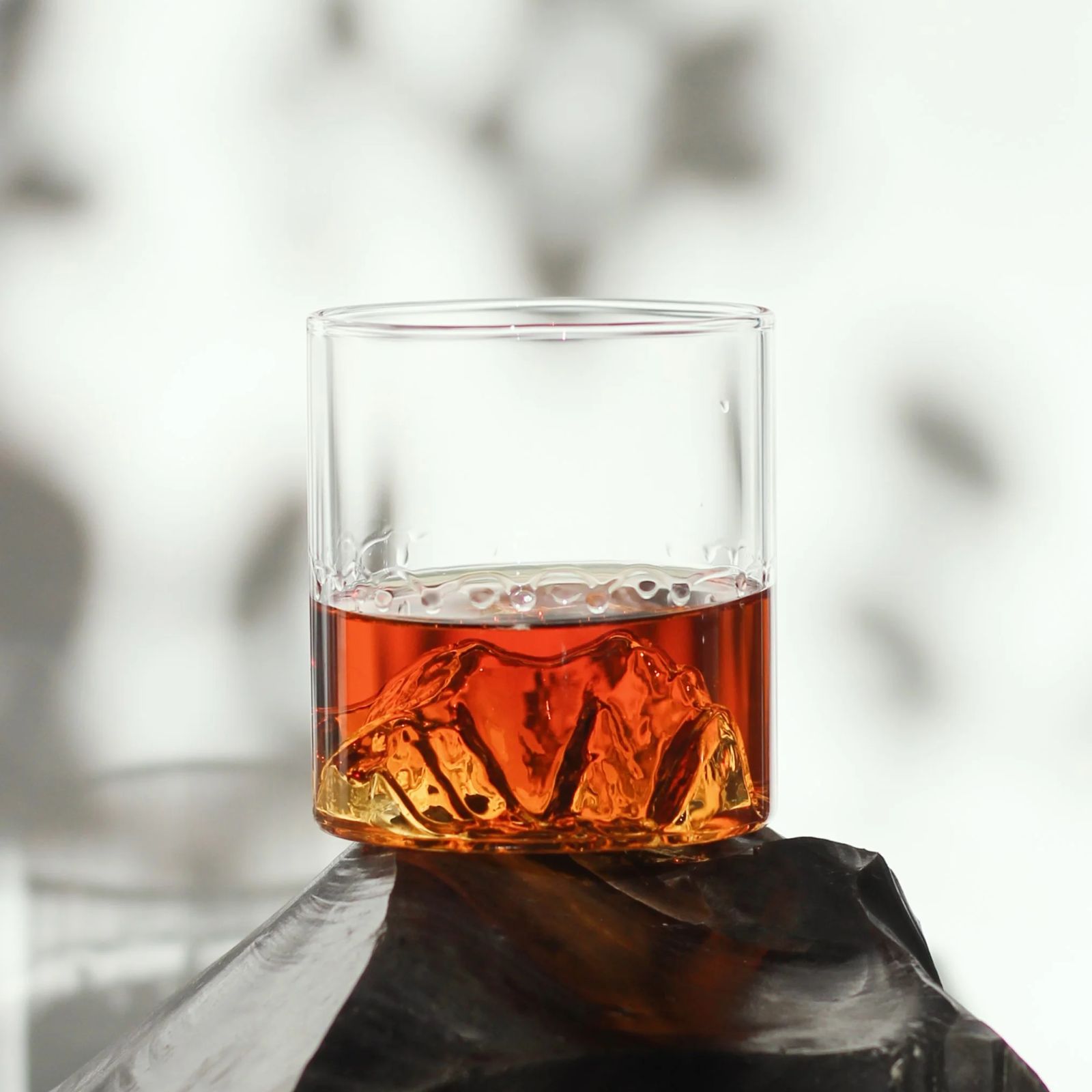 The Khustup Mountain Glass -The Legend of Syunik